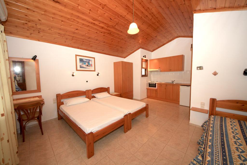 Amalia Studios Skiathos Town Exterior foto