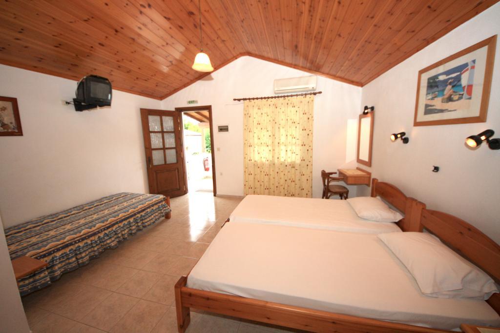 Amalia Studios Skiathos Town Exterior foto